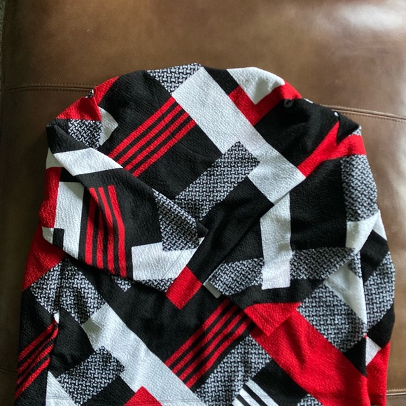 ALFRED DUNNER PETITE Red Black Cardigan w/attached Black Tank 3/4 Sleeve Size PM - Picture 5 of 10